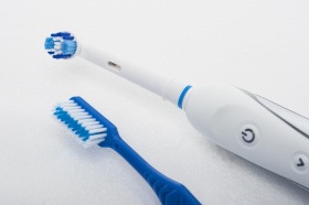 Электрическая или обычная зубная щетка?